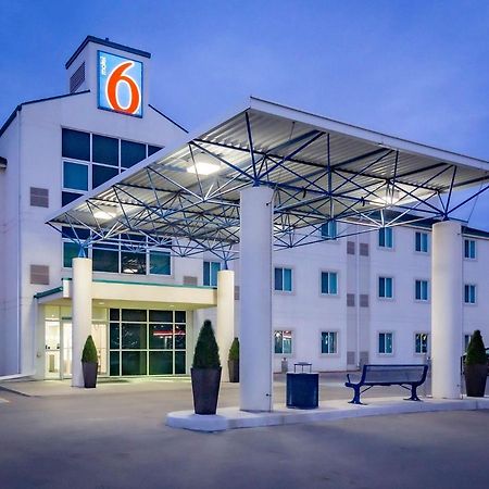 Motel 6-Saskatoon, Sk ภายนอก รูปภาพ