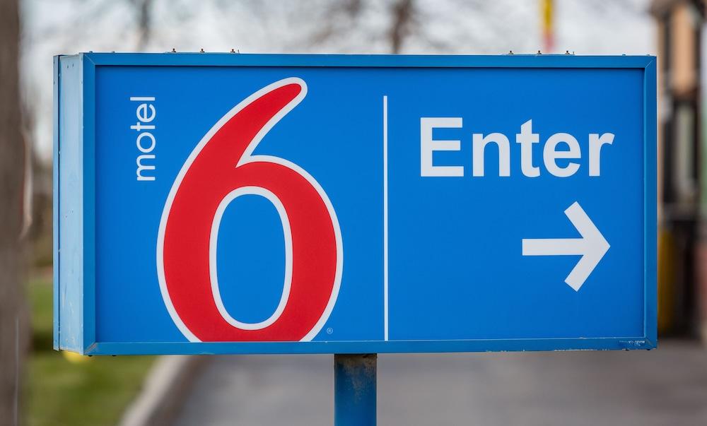 Motel 6-Saskatoon, Sk ภายนอก รูปภาพ