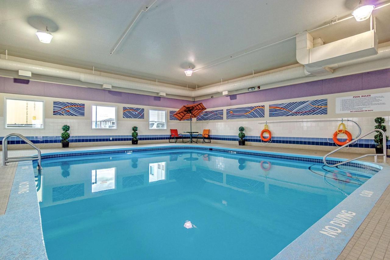 Motel 6-Saskatoon, Sk ภายนอก รูปภาพ