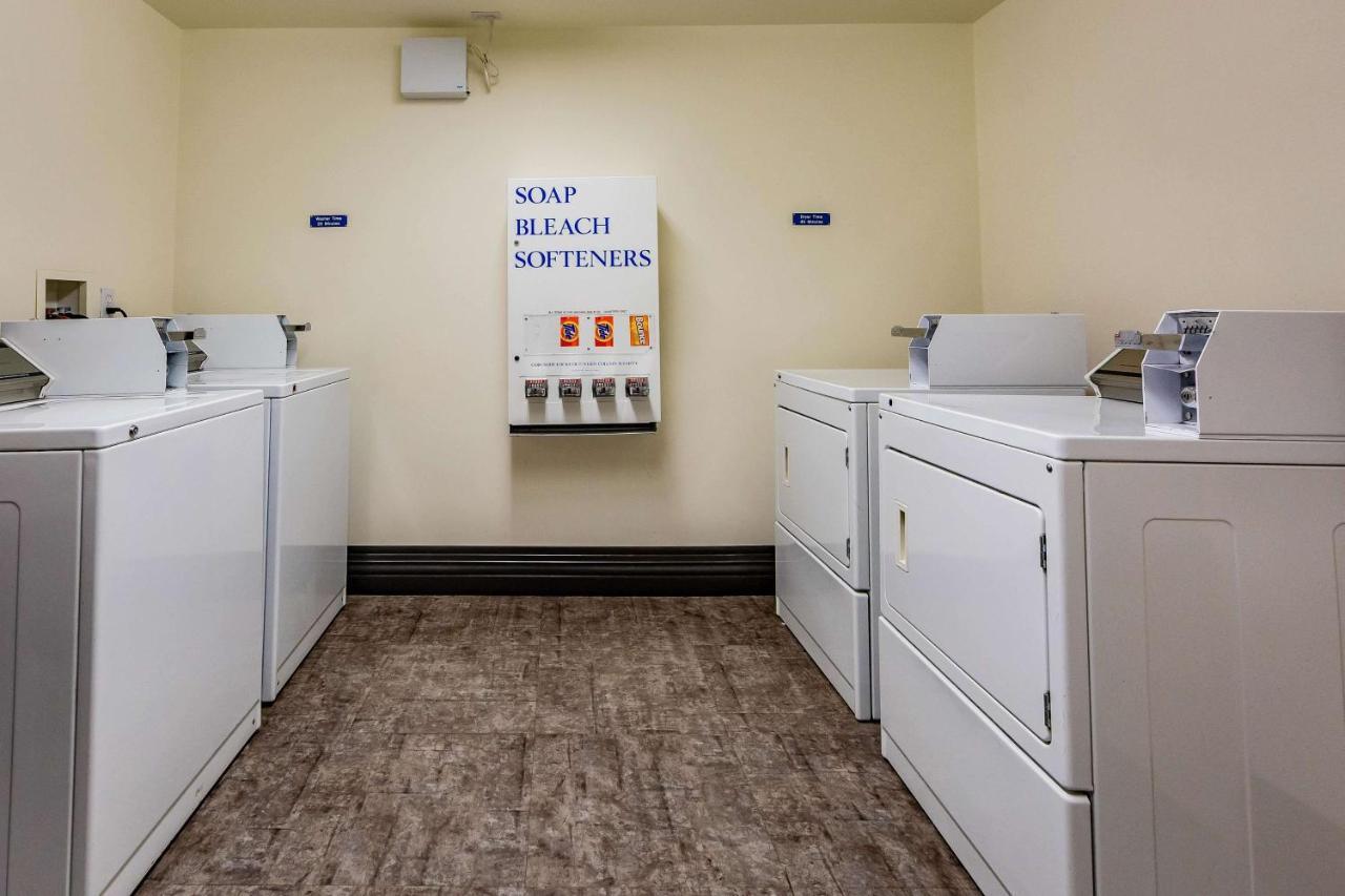 Motel 6-Saskatoon, Sk ภายนอก รูปภาพ